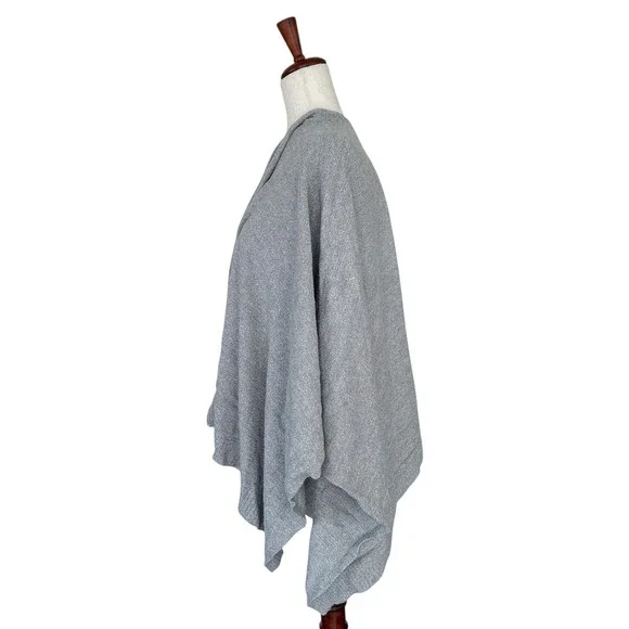 Barefoot Dreams #455 Women's Gray CozyChic Lite® Weekend Wrap Shawl Sweater - Picture 10 of 15